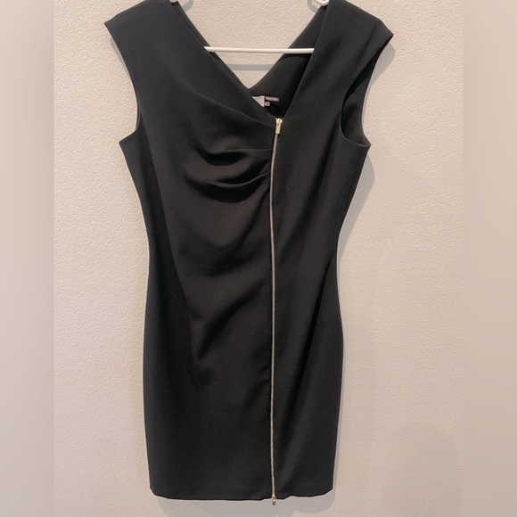 Black Calvin Klein BodyCon Mini Dress Gold Zipper Size 4 - Picture 1 of 11